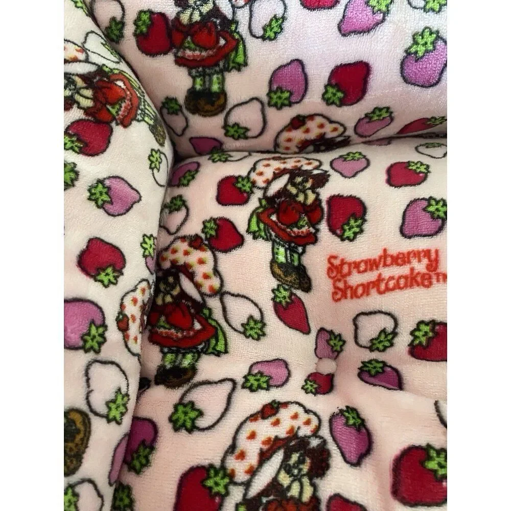 Strawberry Shortcake Dog Cat Pet Cuddler Bed 20 X 16 X 6” Pink Soft Velvet‎ NEW